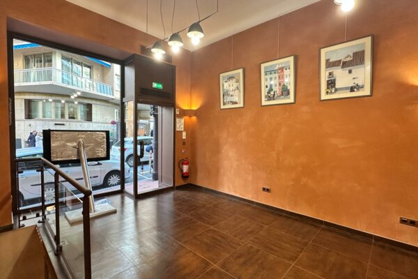 MONACO CENTRE MURS COMMERCIAUX LIBRES