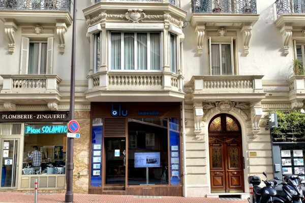 MONACO CENTRE MURS COMMERCIAUX LIBRES