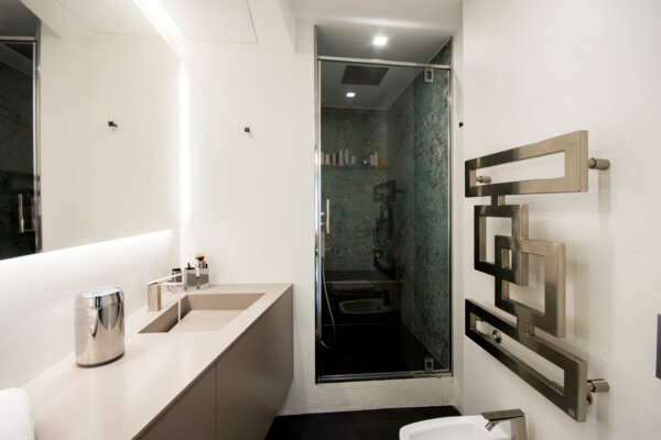 MONACO PORT HERCULE RUSCINO 4 PIECES AVEC UNE VUE SUR LE PORT